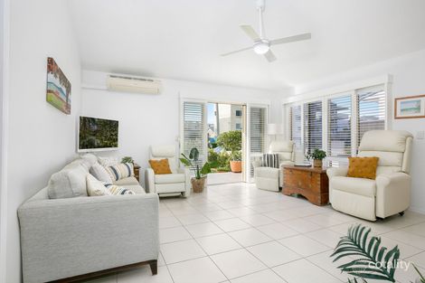 2/2 Burke St, Golden Beach, QLD 4551
