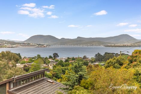 2/529 Churchill Ave, Sandy Bay, TAS 7005