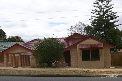 30 Mount Henry Rd, Salter Point, WA 6152