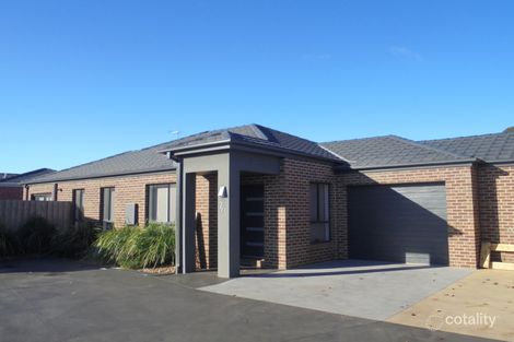 2/3 The Grove, Melton West, VIC 3337