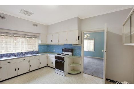 Property photo of 12 Hamel Street Box Hill South VIC 3128