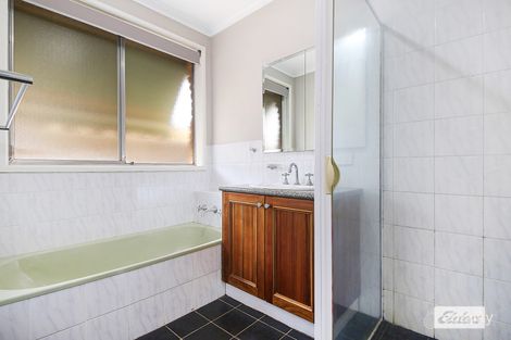 Property photo of 6 Sapphire Circuit West Wodonga VIC 3690