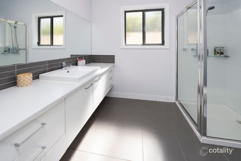 Property photo of 4 Moonah Court Swan Hill VIC 3585