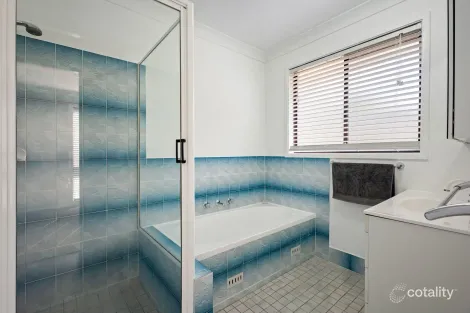 Property photo of 12 Peppermint Crescent Kingswood NSW 2747