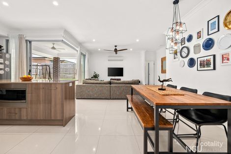 24 Maudsley Cres, Collingwood Park, QLD 4301