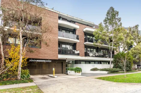 8/18 QUEEN ST, BLACKBURN, VIC 3130