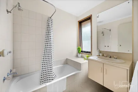 Property photo of 4 Cobb Junction Sydenham VIC 3037