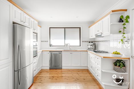 Property photo of 35 Stephen Drive Woonona NSW 2517