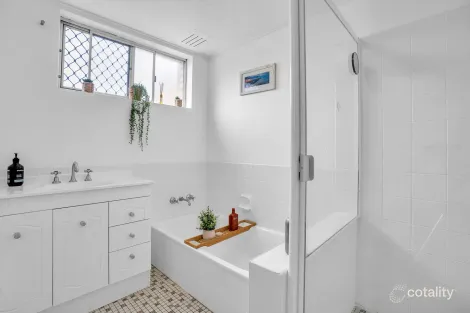 Property photo of 1/71 Taylor Avenue Golden Beach QLD 4551