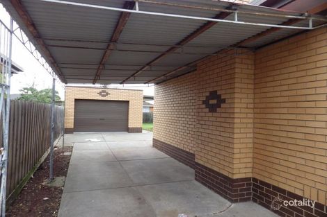 Property photo of 31 Mulhall Drive St Albans VIC 3021