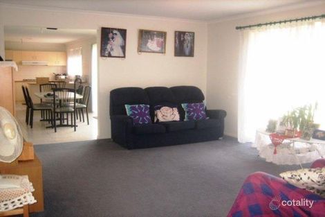 Property photo of 2 Nilufa Court Hampton Park VIC 3976
