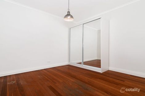 Property photo of 8 Fenton Street Fairfield QLD 4103