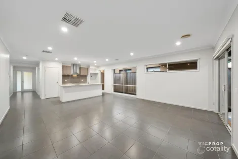 Property photo of 39 Stoneleigh Circuit Williams Landing VIC 3027