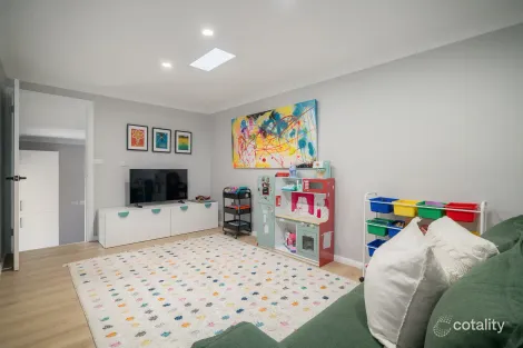 Property photo of 11 Dalziel Street Yarrawarrah NSW 2233