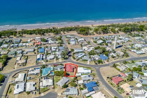 Property photo of 33 Acacia Street Moore Park Beach QLD 4670