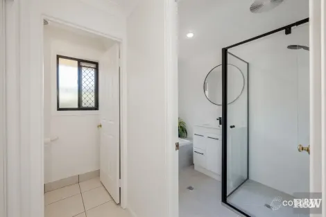 Property photo of 33 Acacia Street Moore Park Beach QLD 4670
