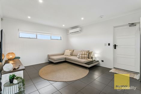 Property photo of 9/12 Heath Road Kalamunda WA 6076