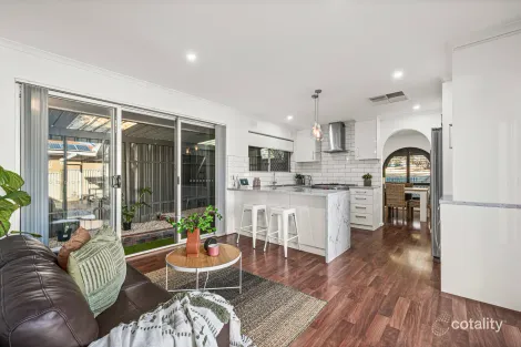 Property photo of 11 Capeview Crescent Hackham SA 5163