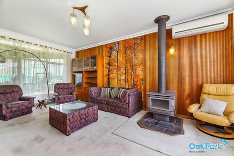 Property photo of 16 Jacaranda Street Oak Park VIC 3046