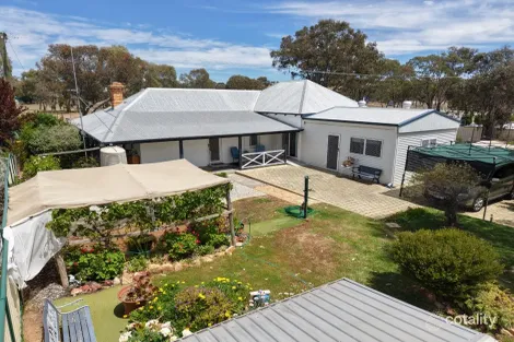 34 Great Southern Hwy, Beverley, WA 6304