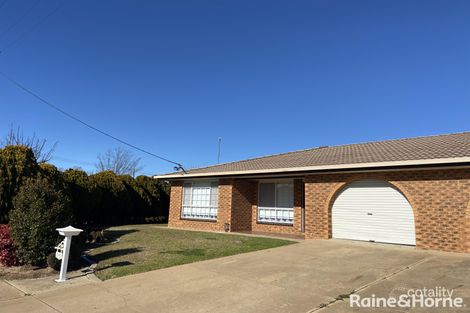 Property photo of 1/2-4 South Parade Wagga Wagga NSW 2650