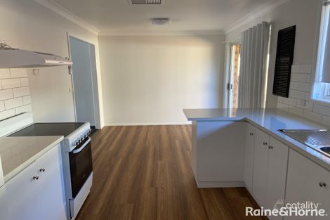 Property photo of 1/2-4 South Parade Wagga Wagga NSW 2650