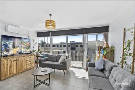 Property photo of 11/54 Frank Street Labrador QLD 4215