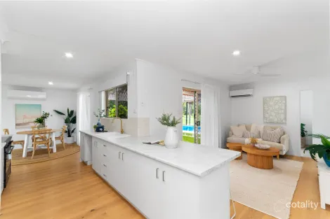 Property photo of 25 Melrose Crescent Kelso QLD 4815