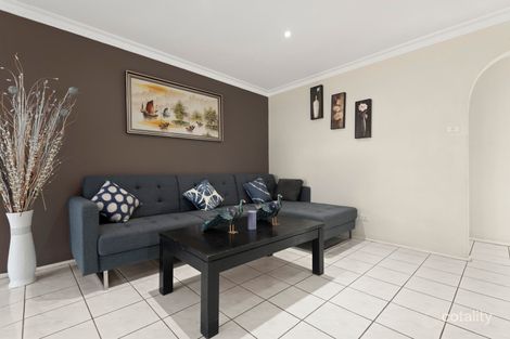Property photo of 5 Opal Place Bossley Park NSW 2176