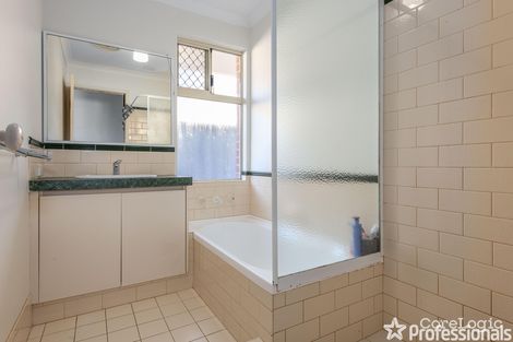 Property photo of 82 Oakwood Crescent Waikiki WA 6169