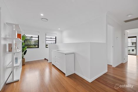 Property photo of 2/5 Allamanda Grove Bundall QLD 4217