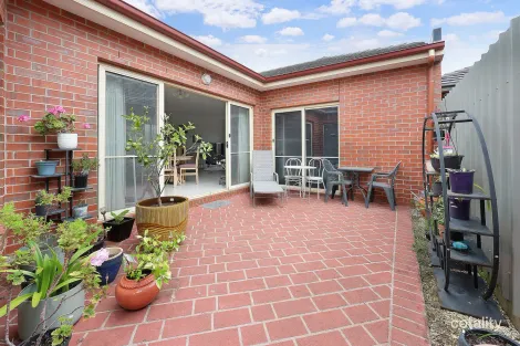 Property photo of 5 Schomberg Place Warrnambool VIC 3280