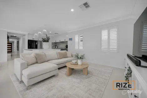 Property photo of 18A Ripplevale Circle Carramar WA 6031