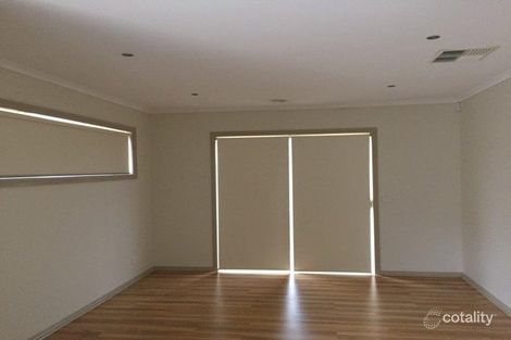 Property photo of 24 Wakefields Drive Brookfield VIC 3338