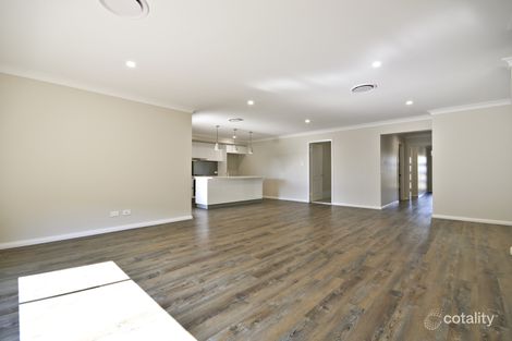 Property photo of 8 Magnolia Boulevard Dubbo NSW 2830