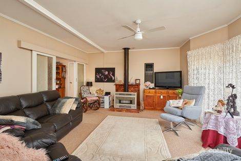 Property photo of 24 Devlin Street Ganmain NSW 2702