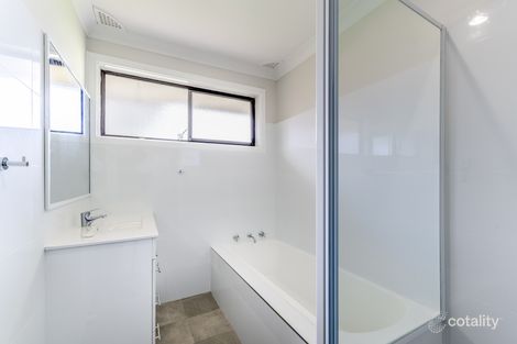 Property photo of 35 Coral Crescent Dubbo NSW 2830