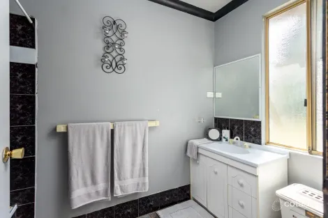 Property photo of 5 Ashbrook Green Dunsborough WA 6281