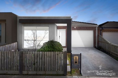 Property photo of 19 Heath Avenue Rockbank VIC 3335