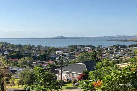 Property photo of 105 Tait Avenue Kanahooka NSW 2530