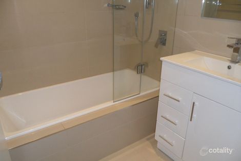 Property photo of 2/28 Devon Grove Oakleigh VIC 3166