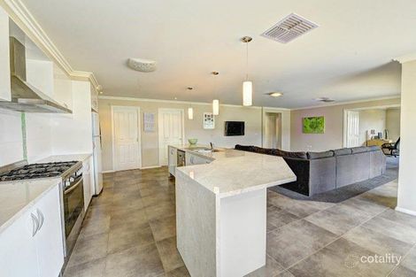 Property photo of 1 Oxley Bend Alfredton VIC 3350