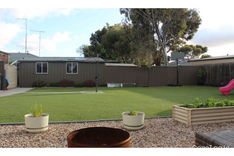 Property photo of 18 Fenwick Fairway Bannockburn VIC 3331