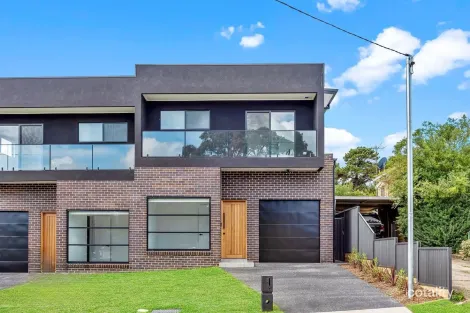 6 Hume St, Campbelltown, NSW 2560