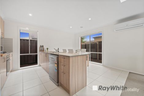 Property photo of 3 Mosset Lane Narre Warren South VIC 3805