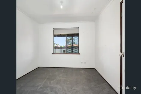 Property photo of 4 Nankiville Road Hannans WA 6430