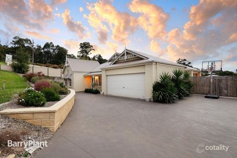 Property photo of 3 Waterside Drive Drouin VIC 3818
