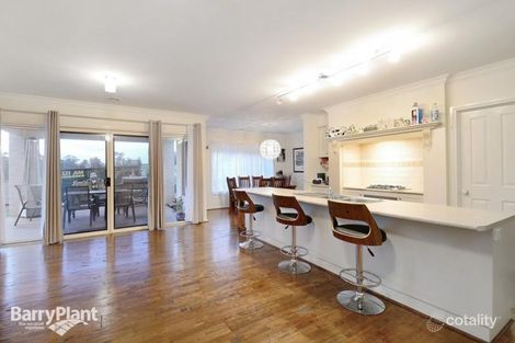 Property photo of 3 Waterside Drive Drouin VIC 3818