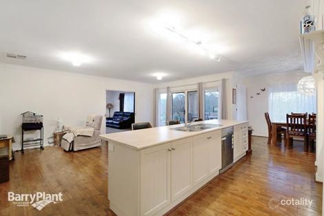 Property photo of 3 Waterside Drive Drouin VIC 3818