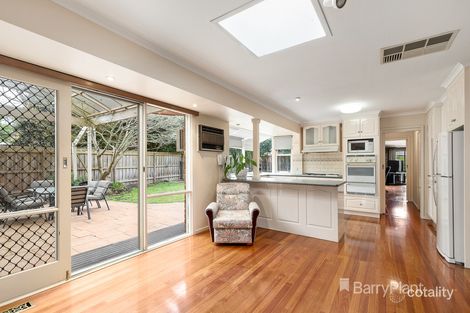 Property photo of 3 Faversham Square Ferntree Gully VIC 3156